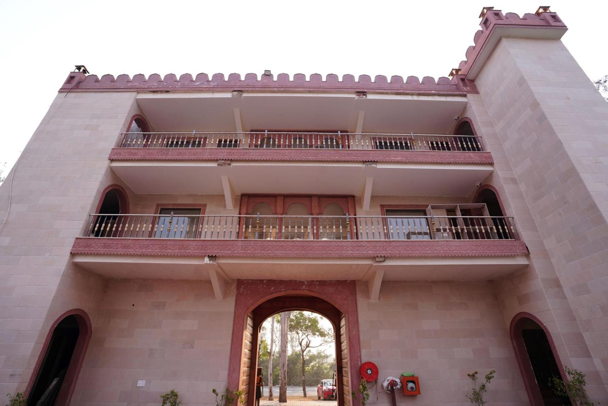 The Fort Moradabad Luaran gambar